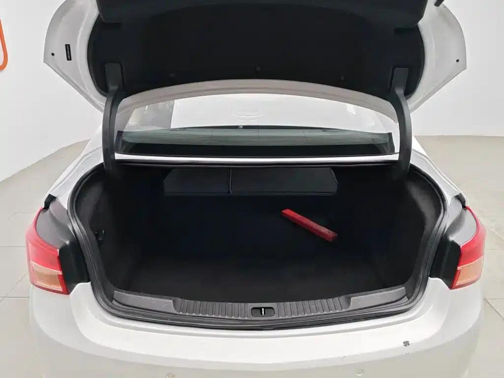 Buick Verano 2015 Sedan 20T Dual-Clutch Elite — миниатюра 16
