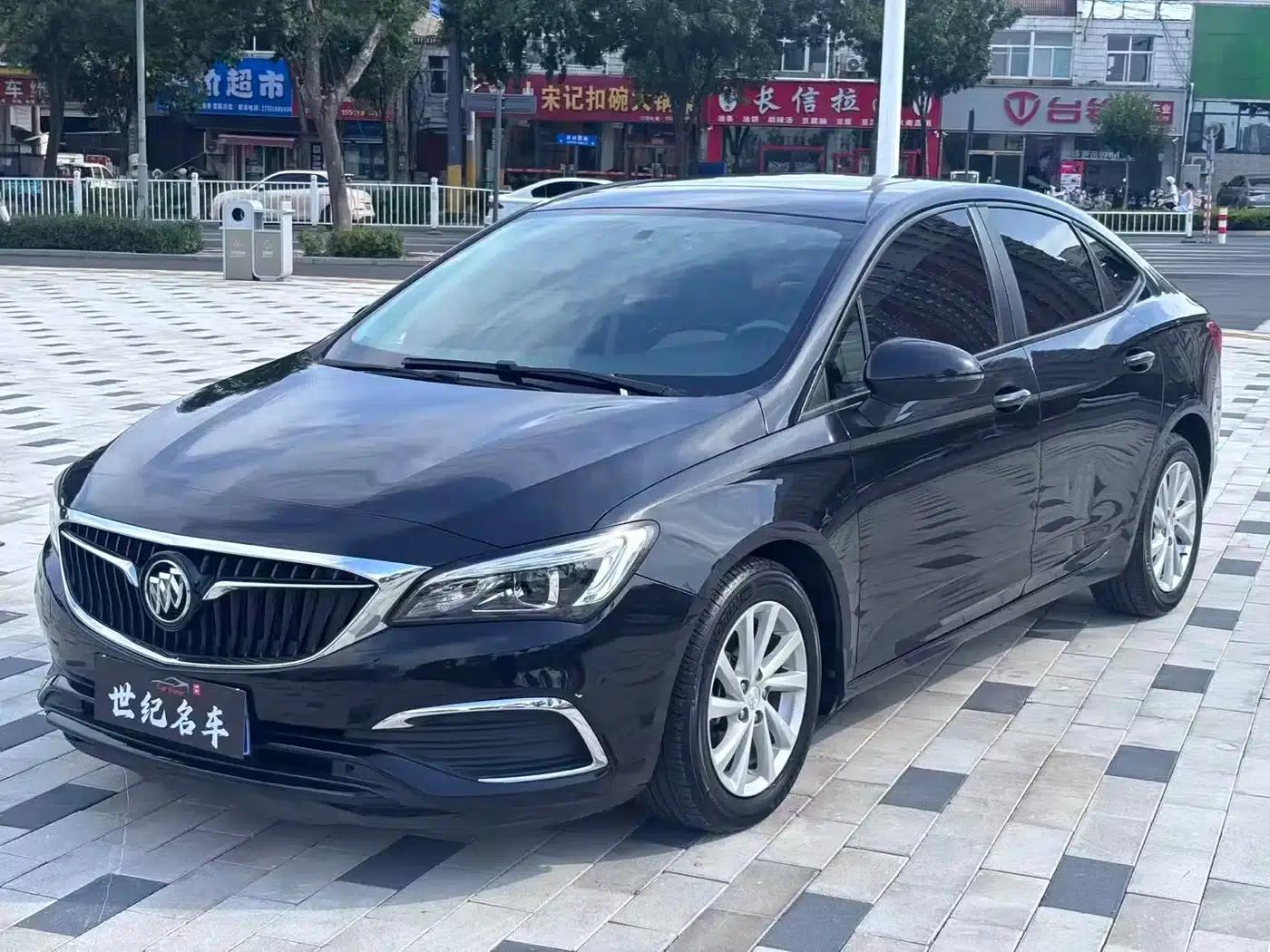 Buick Verano 2018 Sedan 15S Automatic Entry-Level — миниатюра 1