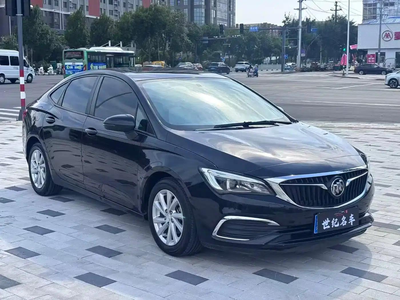 Buick Verano 2018 Sedan 15S Automatic Entry-Level — миниатюра 3
