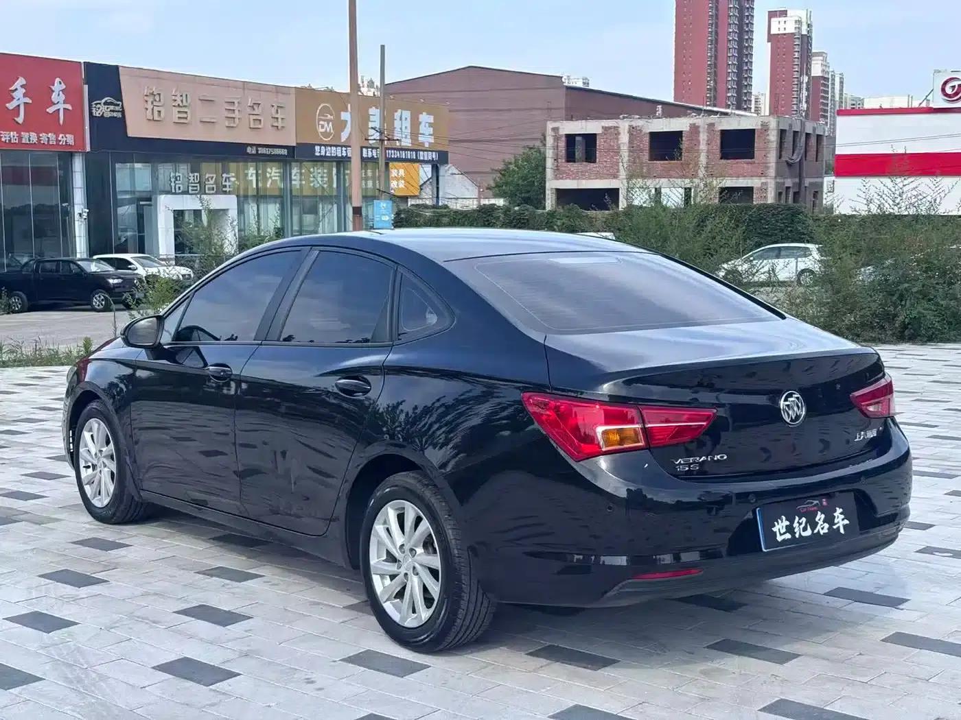 Buick Verano 2018 Sedan 15S Automatic Entry-Level — миниатюра 5