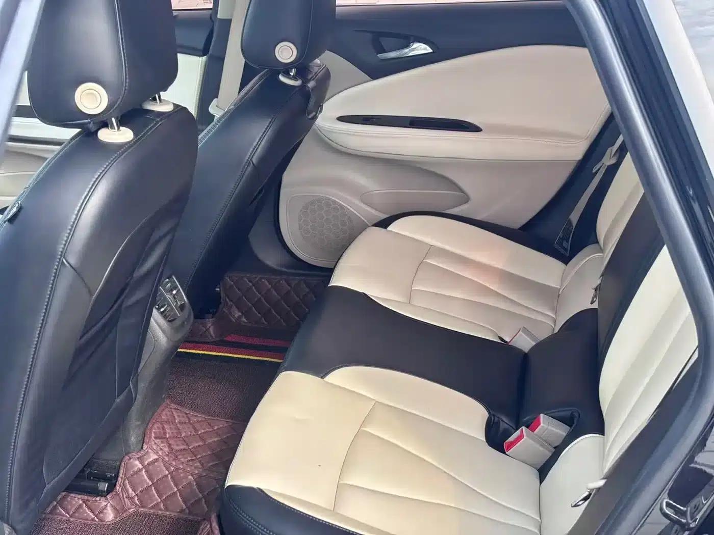 Buick Verano 2018 Sedan 15S Automatic Entry-Level — миниатюра 8