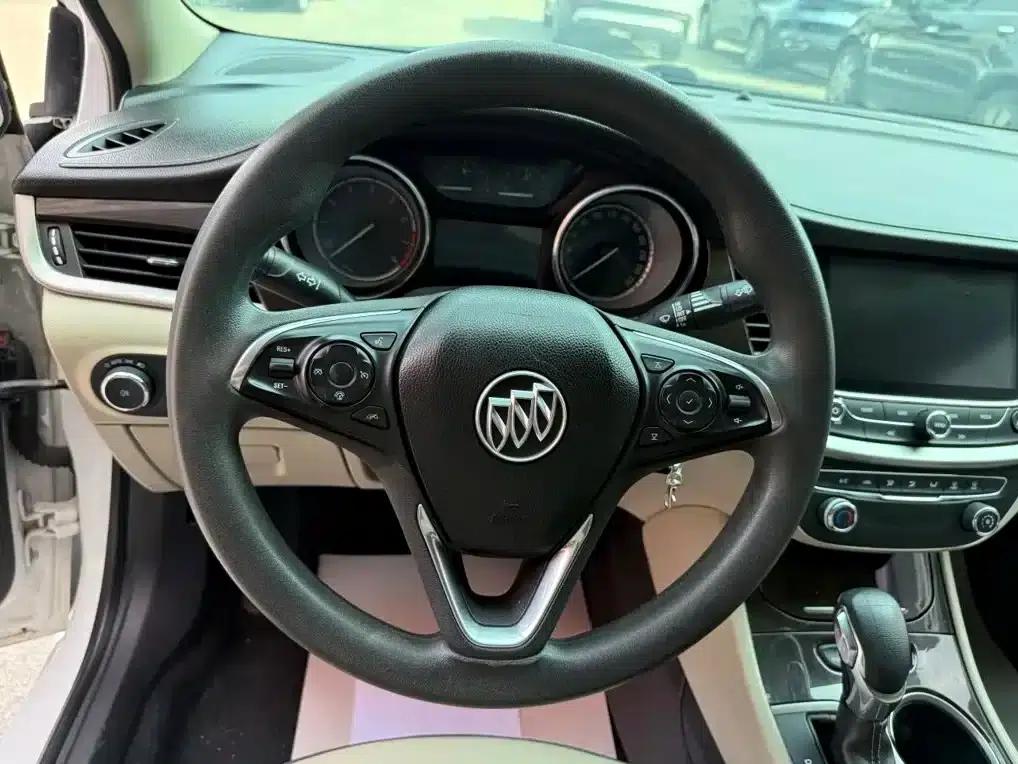 Buick Verano 2018 Sedan 15S Automatic Leading Edition — миниатюра 13