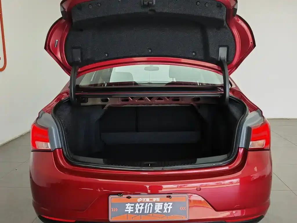 Buick Verano 2019 Sedan 15S Automatic Leading Edition — миниатюра 16