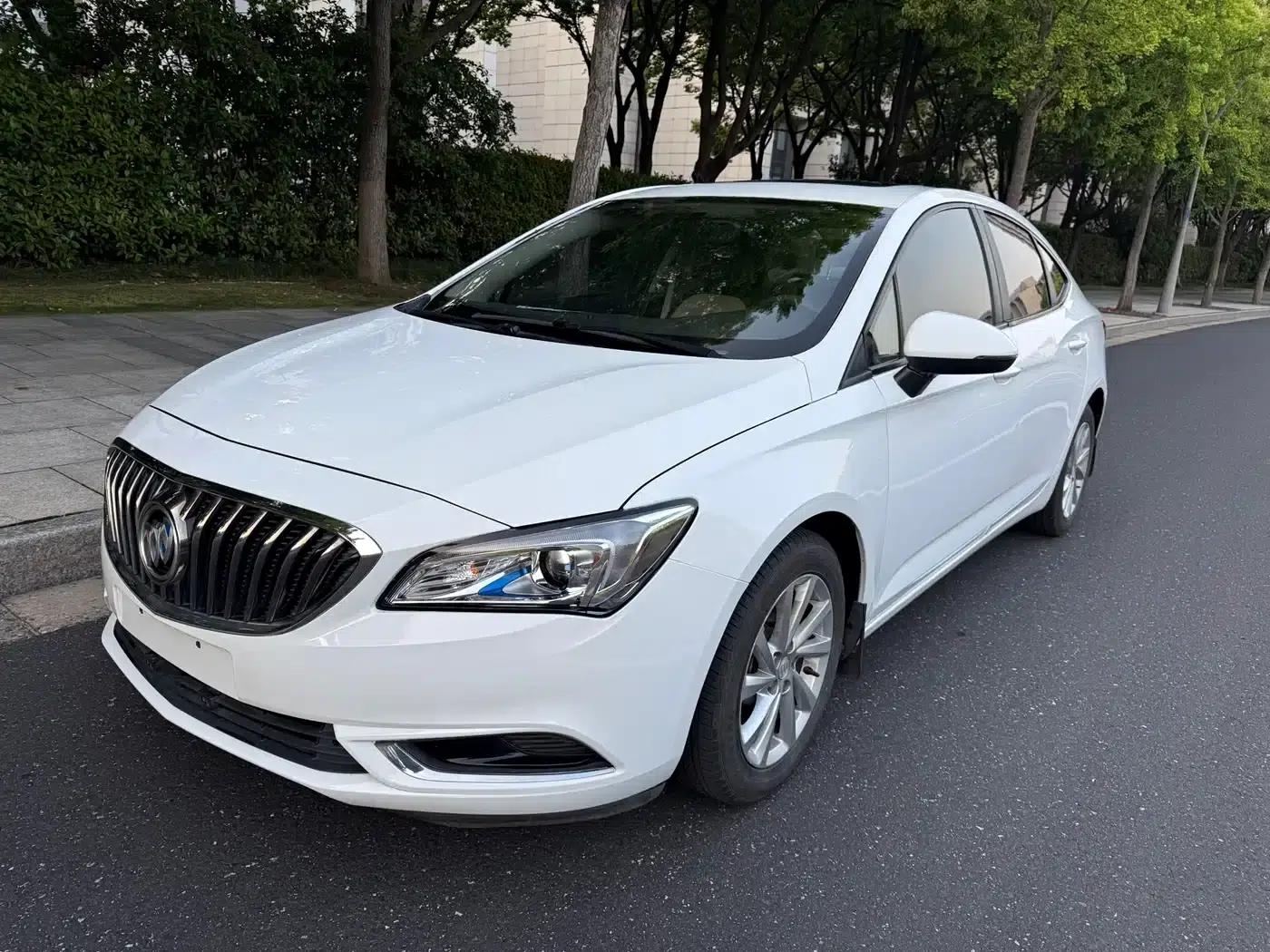 Buick Verano 2015 Sedan 15S Automatic Leading Edition — миниатюра 2