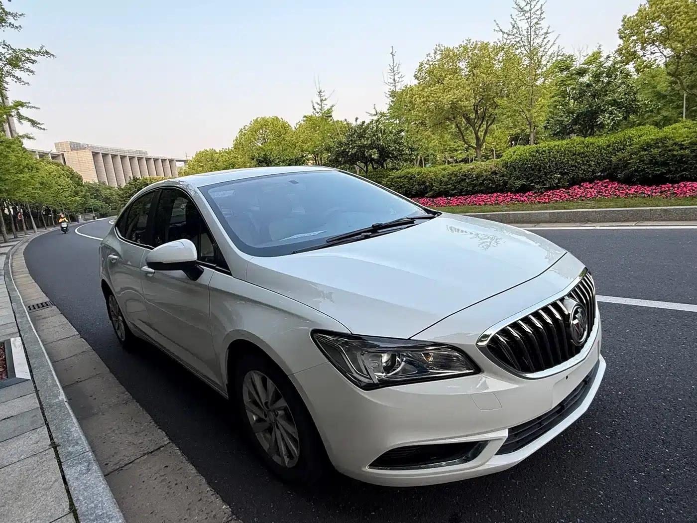 Buick Verano 2015 Sedan 15S Automatic Leading Edition — миниатюра 5