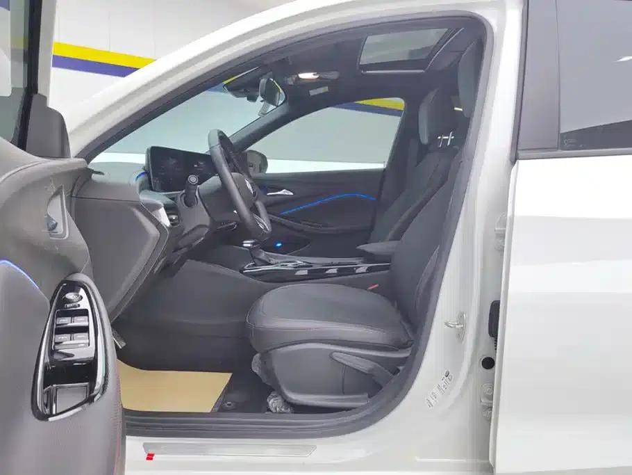 2023 Buick Verano Pro GS Hunter Edition — миниатюра 9