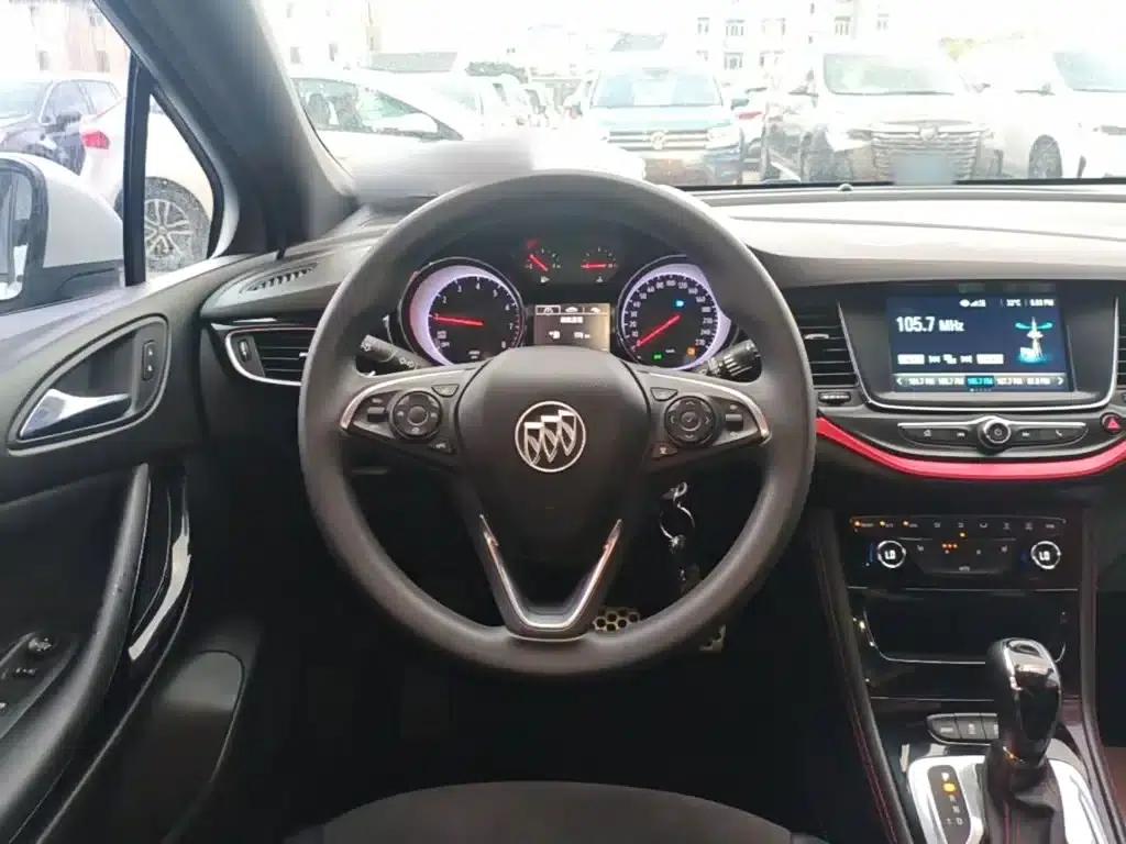 Buick Verano 2019 Hatchback GS 20T Dual-Clutch Leading Edition — миниатюра 11