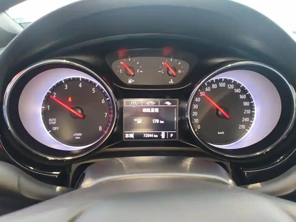 Buick Verano 2019 Hatchback GS 20T Dual-Clutch Leading Edition — миниатюра 12