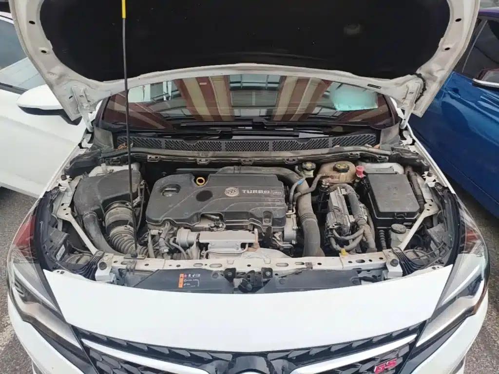 Buick Verano 2019 Hatchback GS 20T Dual-Clutch Leading Edition — миниатюра 20