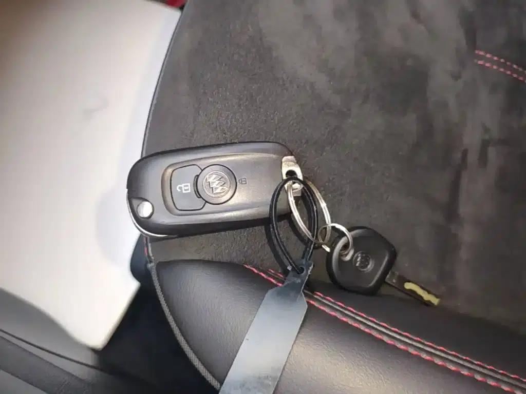 Buick Verano 2019 Hatchback GS 20T Dual-Clutch Leading Edition — миниатюра 9