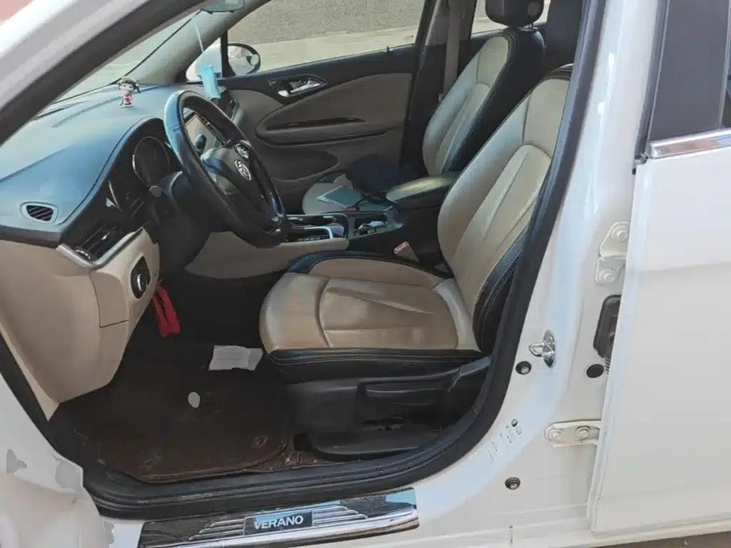 Buick Verano 2019 Sedan 15S Automatic Entry-Level — миниатюра 15