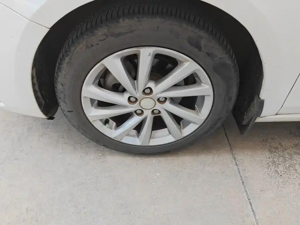 Buick Verano 2019 Sedan 15S Automatic Entry-Level — миниатюра 23