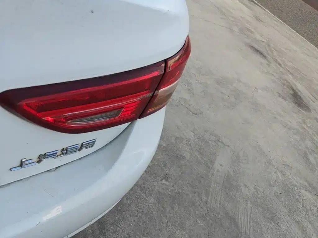 Buick Verano 2019 Sedan 15S Automatic Entry-Level — миниатюра 8