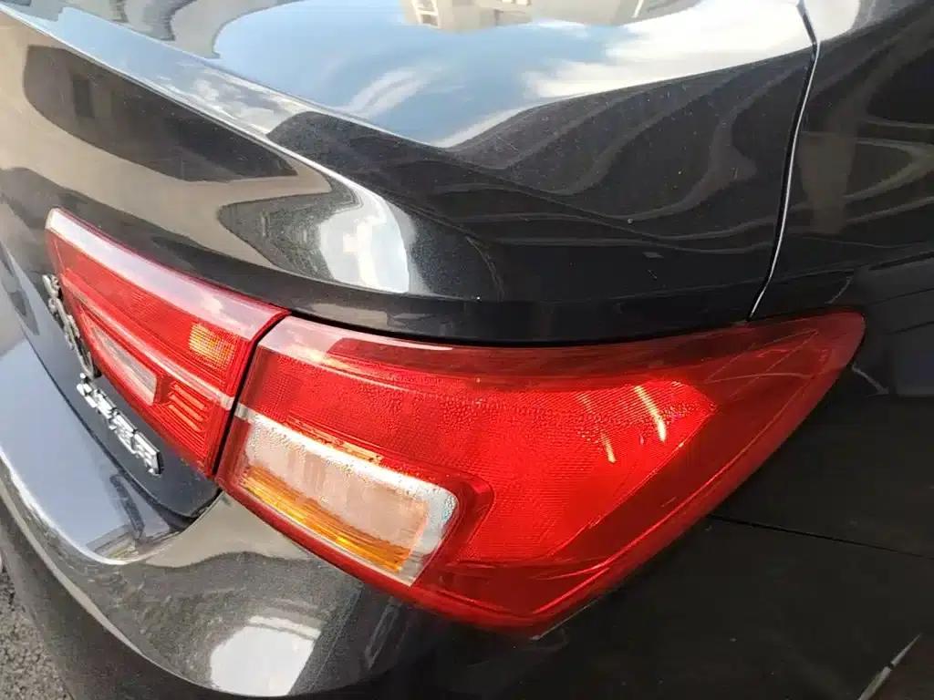 Buick Verano 2015 Sedan 15S Automatic Leading Edition — миниатюра 8