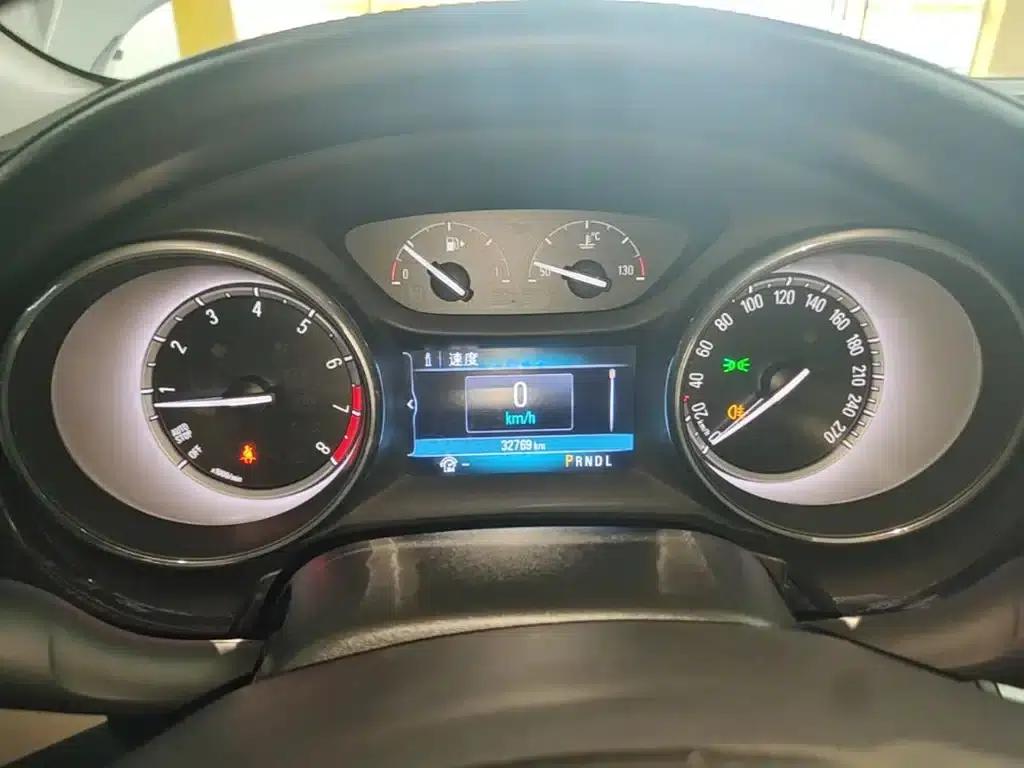Buick Verano 2018 Sedan 15S Automatic Leading Edition — миниатюра 12
