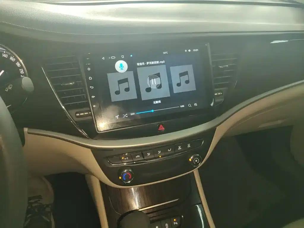 Buick Verano 2018 Sedan 15S Automatic Leading Edition — миниатюра 13