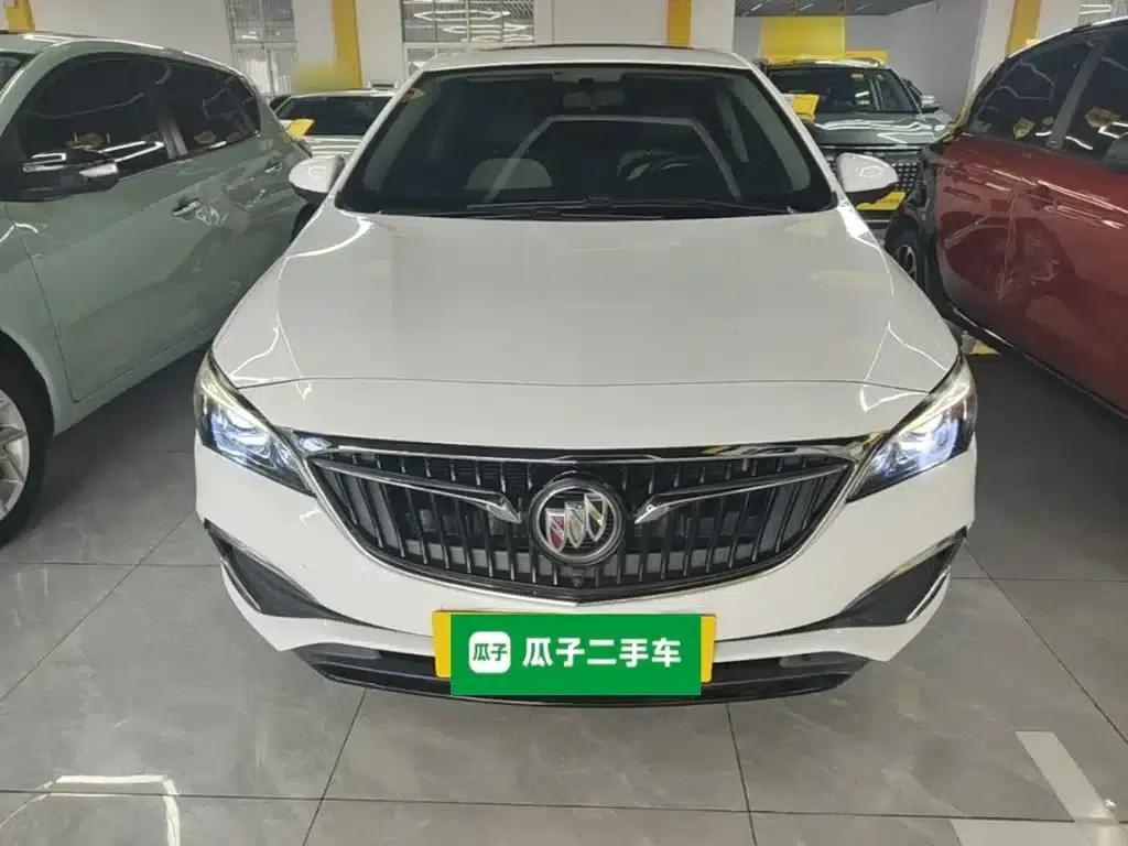 Buick Verano 2018 Sedan 15S Automatic Leading Edition — миниатюра 3