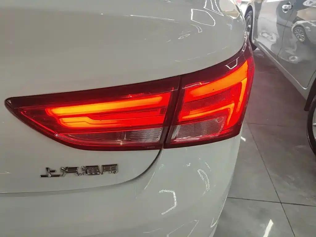 Buick Verano 2018 Sedan 15S Automatic Leading Edition — миниатюра 8