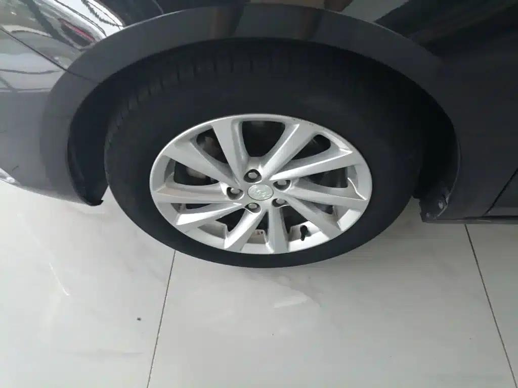 Buick Verano 2018 Sedan 15S Automatic Leading Edition — миниатюра 23