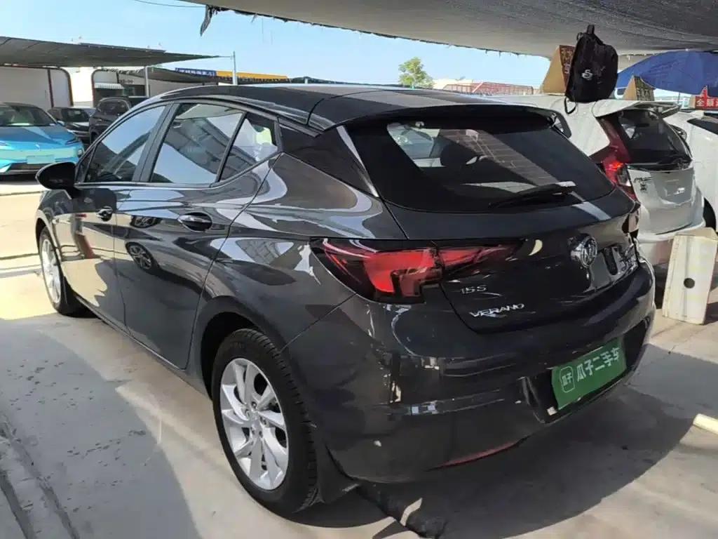 Buick Verano 2016 Hatchback 15S Automatic Leading Edition — миниатюра 5
