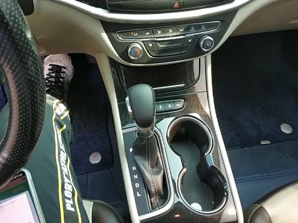 Buick Verano 2015 Sedan 15S Automatic Leading Edition — миниатюра 14