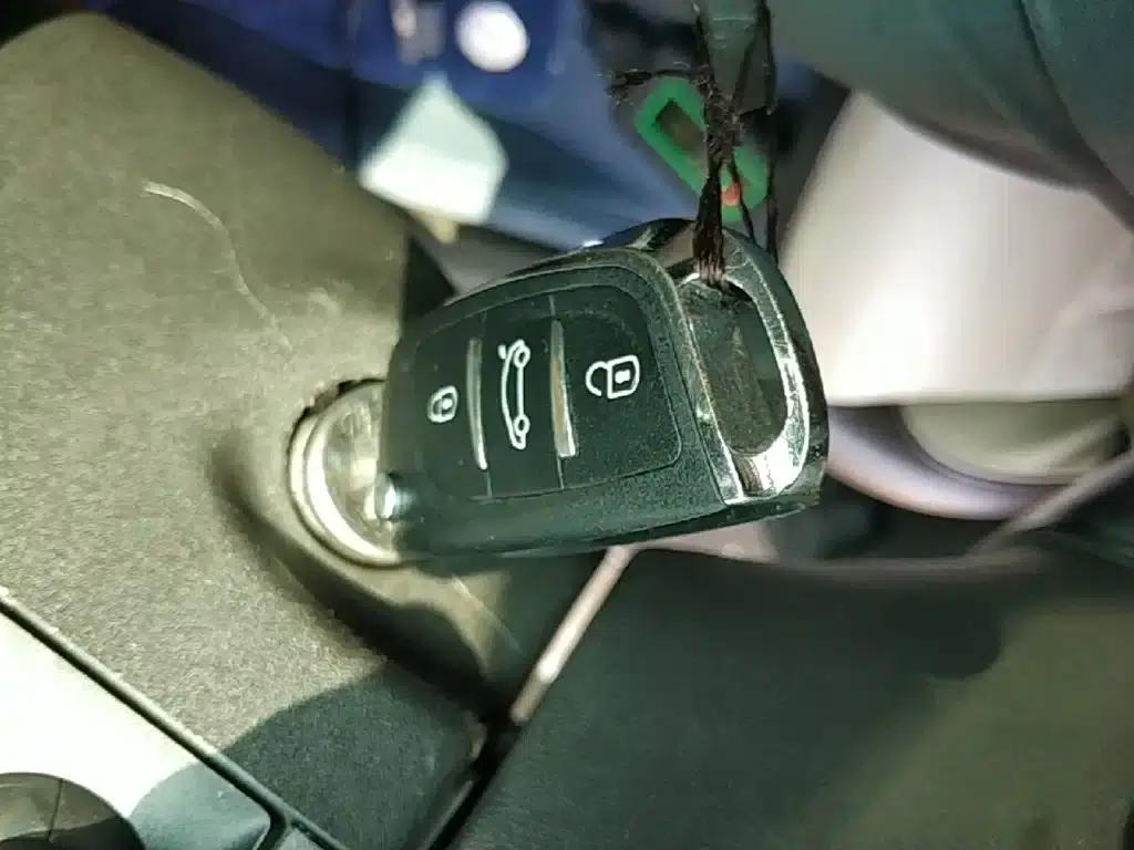 Buick Verano 2015 Sedan 15S Automatic Leading Edition — миниатюра 9