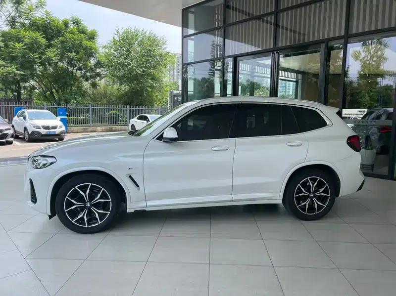 2022 BMW X3 xDrive25i M Sport Package — миниатюра 3