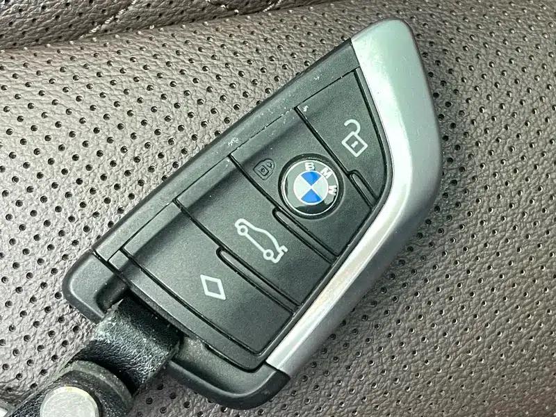 BMW X3 2022 xDrive30i Leading Edition M Sport Package — миниатюра 11