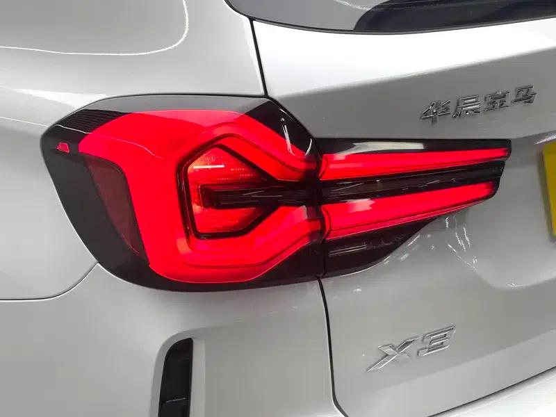 BMW X3 2022 xDrive30i Leading Edition M Sport Package — миниатюра 13