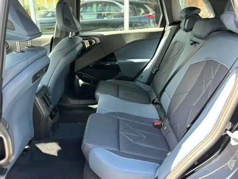 BMW X3 2025 xDrive30L Luxury M Sport Package — миниатюра 11