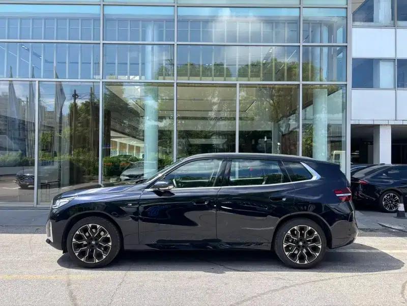 BMW X3 2025 xDrive30L Luxury M Sport Package — миниатюра 3