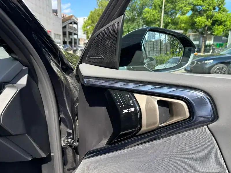 BMW X3 2025 xDrive30L Luxury M Sport Package — миниатюра 6