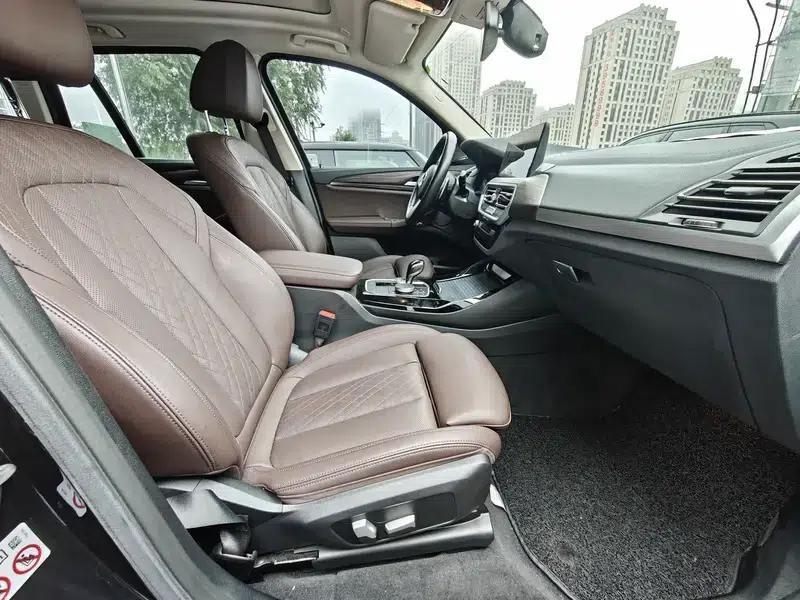 BMW X3 2022 xDrive30i Leading Edition M Sport Package — миниатюра 13