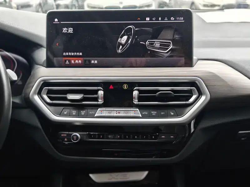 BMW X3 2022 xDrive30i Leading Edition M Sport Package — миниатюра 9