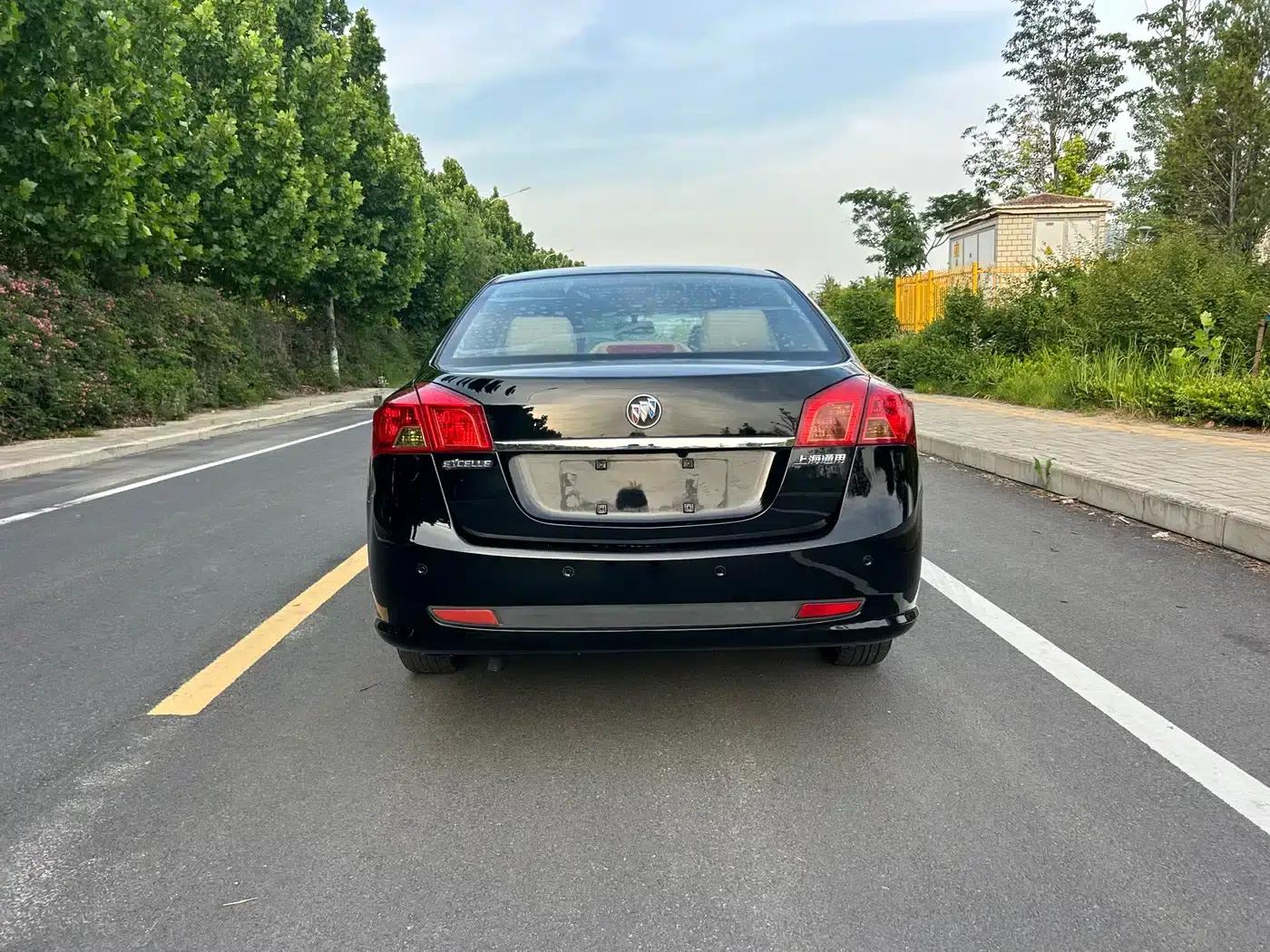 Buick Excelle 2013 1.5L Automatic Classic — миниатюра 10