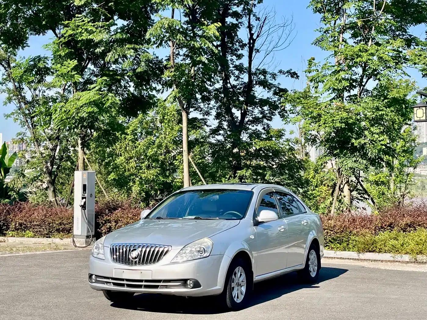 Buick Excelle 2013 1.5L Manual Classic — миниатюра 1