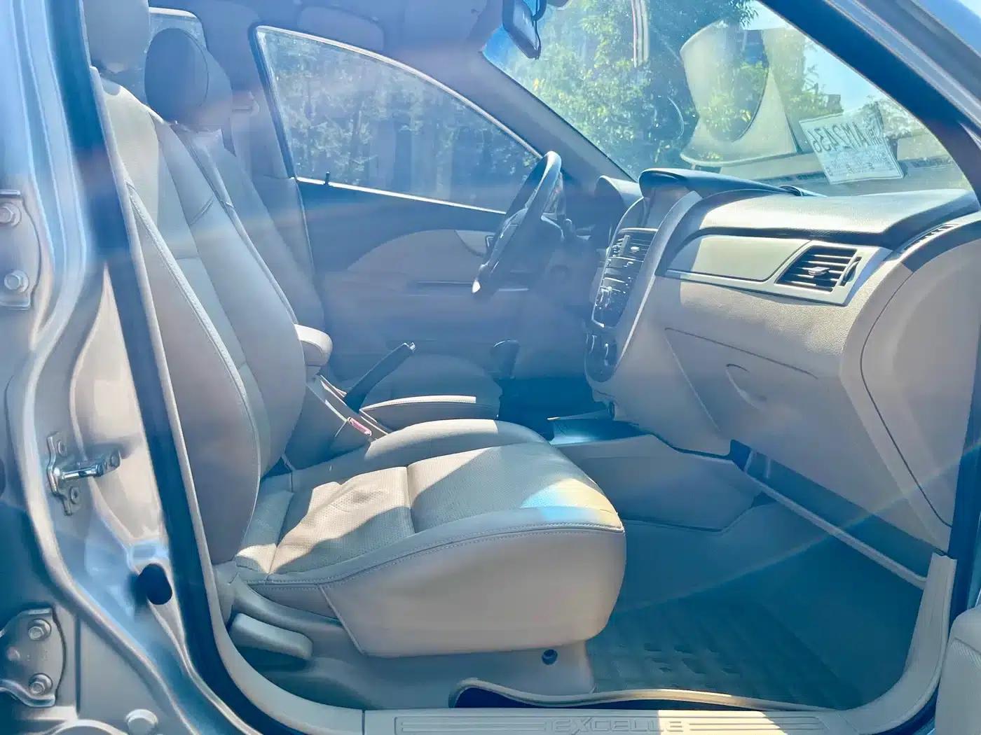 Buick Excelle 2013 1.5L Manual Classic — миниатюра 13