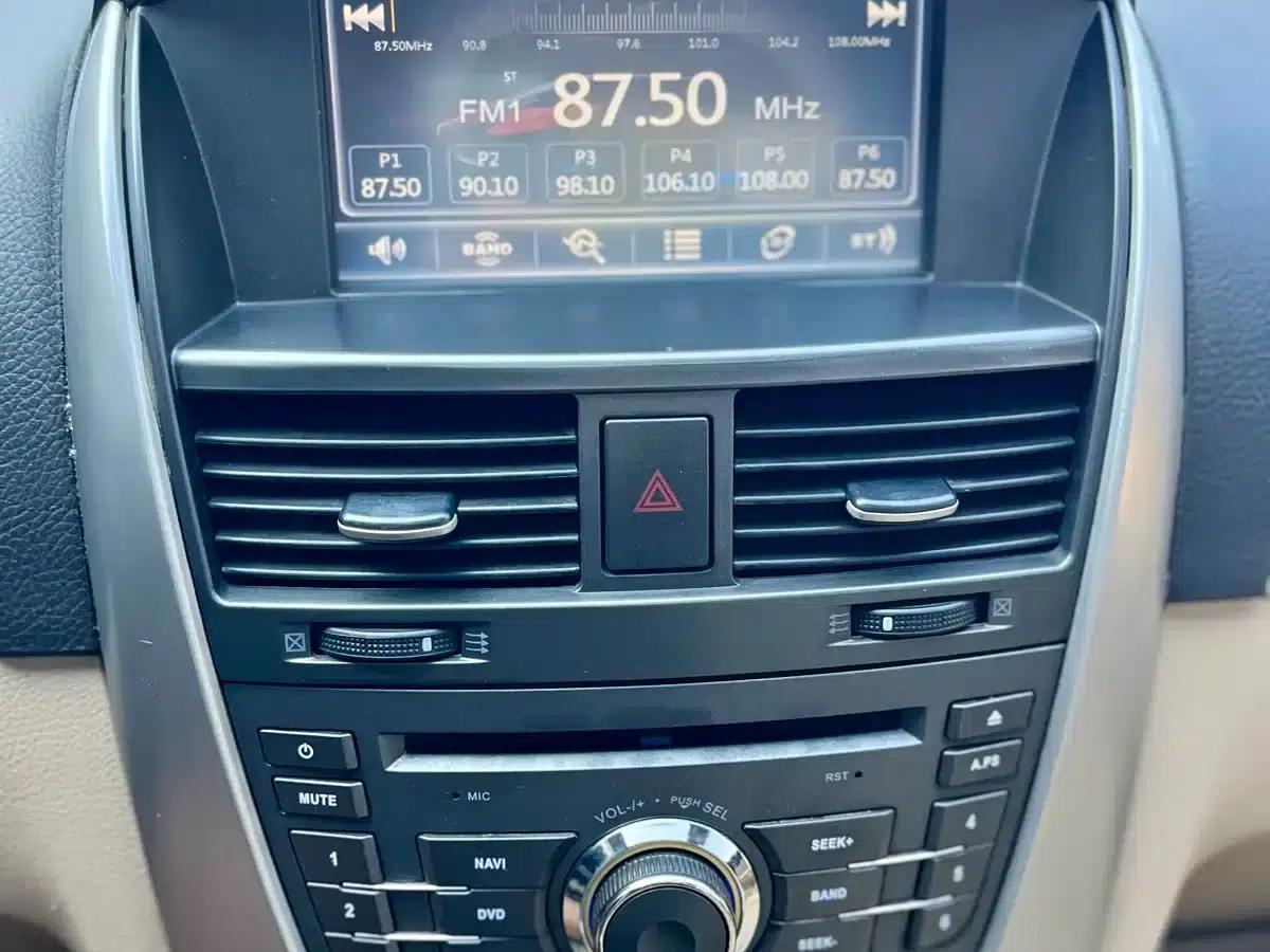 Buick Excelle 2013 1.5L Manual Classic — миниатюра 19
