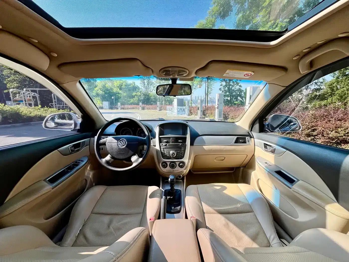 Buick Excelle 2013 1.5L Manual Classic — миниатюра 4