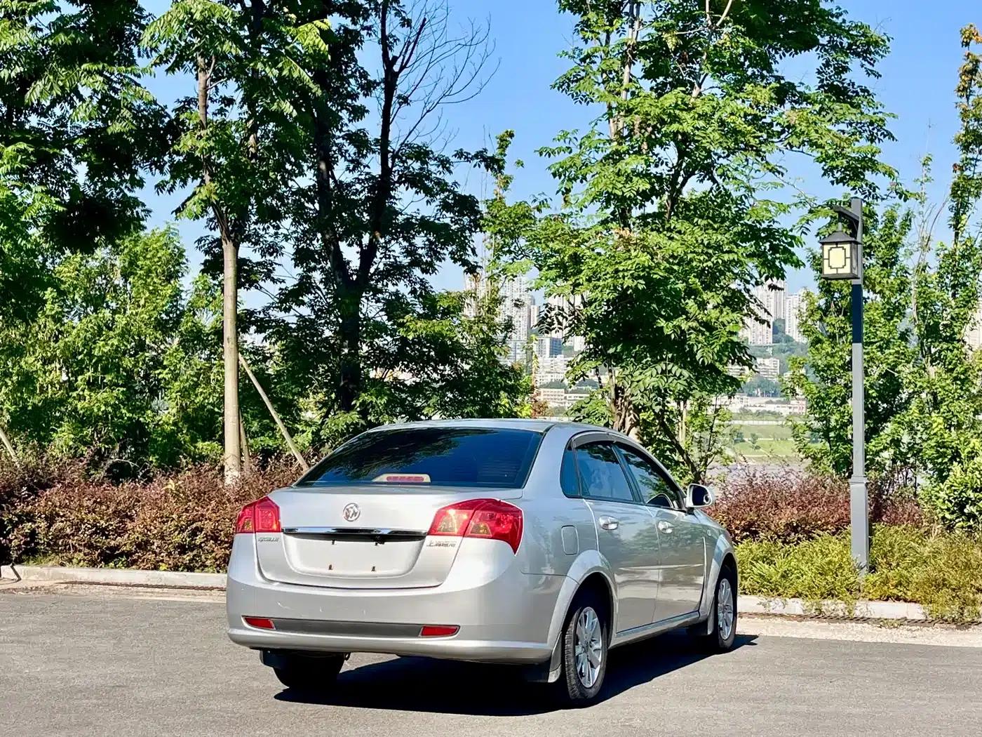 Buick Excelle 2013 1.5L Manual Classic — миниатюра 31
