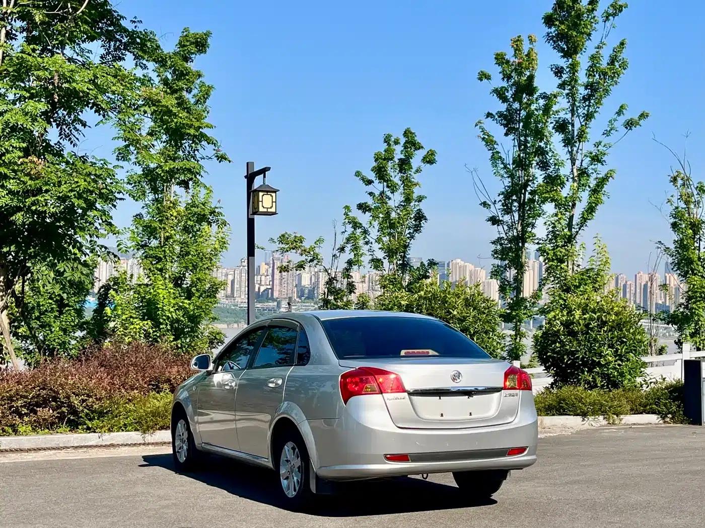 Buick Excelle 2013 1.5L Manual Classic — миниатюра 33