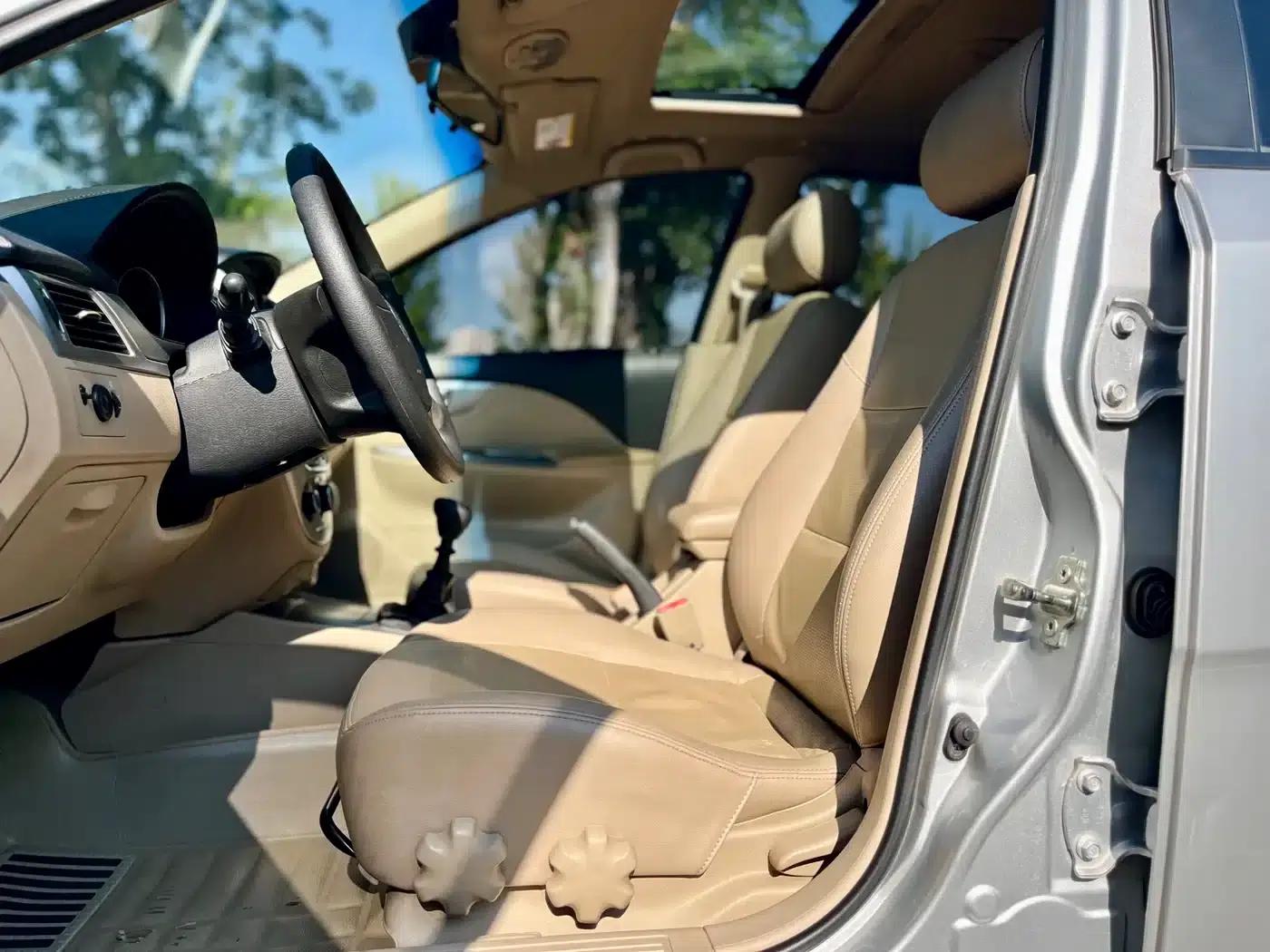 Buick Excelle 2013 1.5L Manual Classic — миниатюра 8