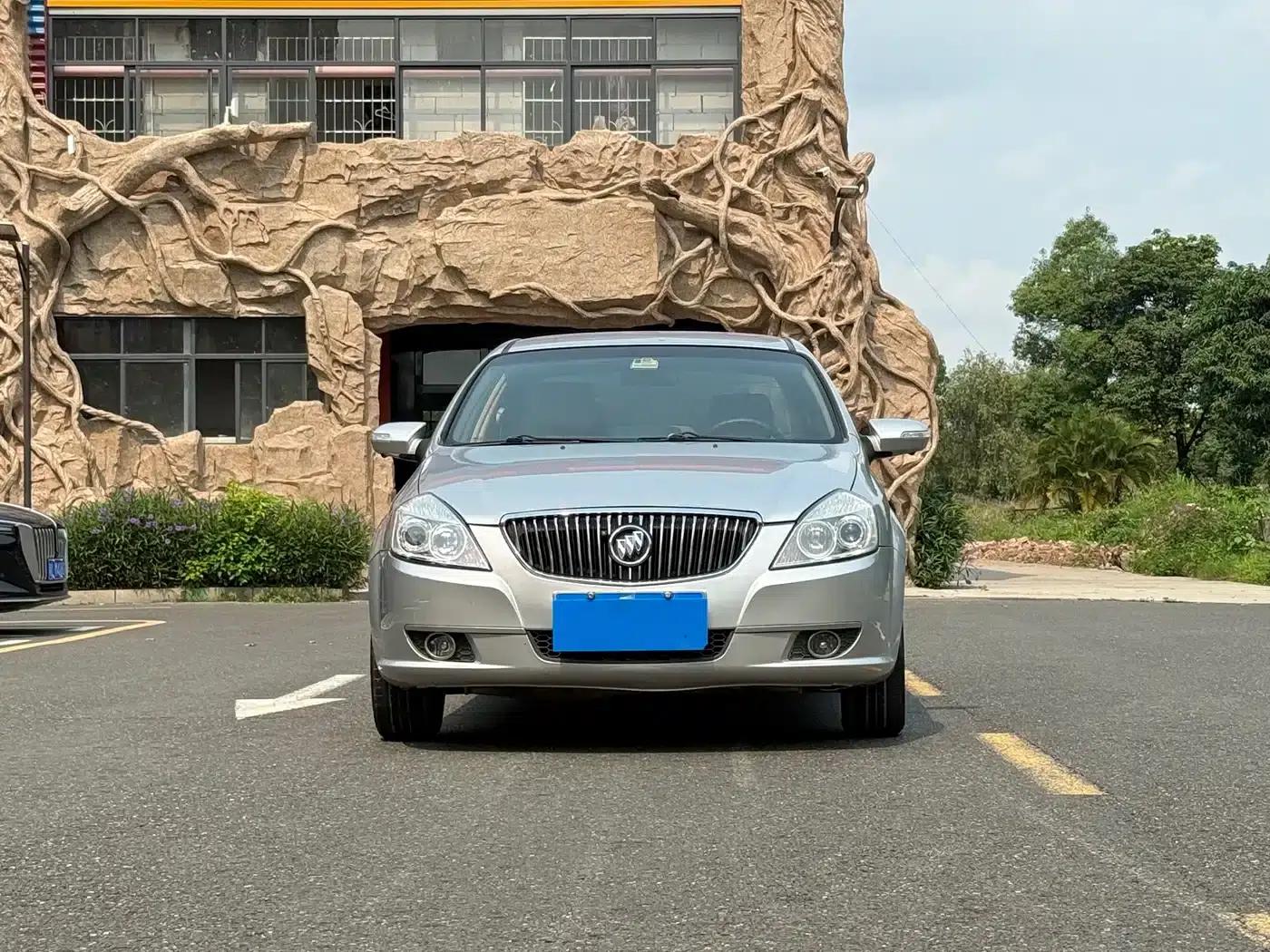 Buick Excelle 2011 1.6LX-AT — миниатюра 2