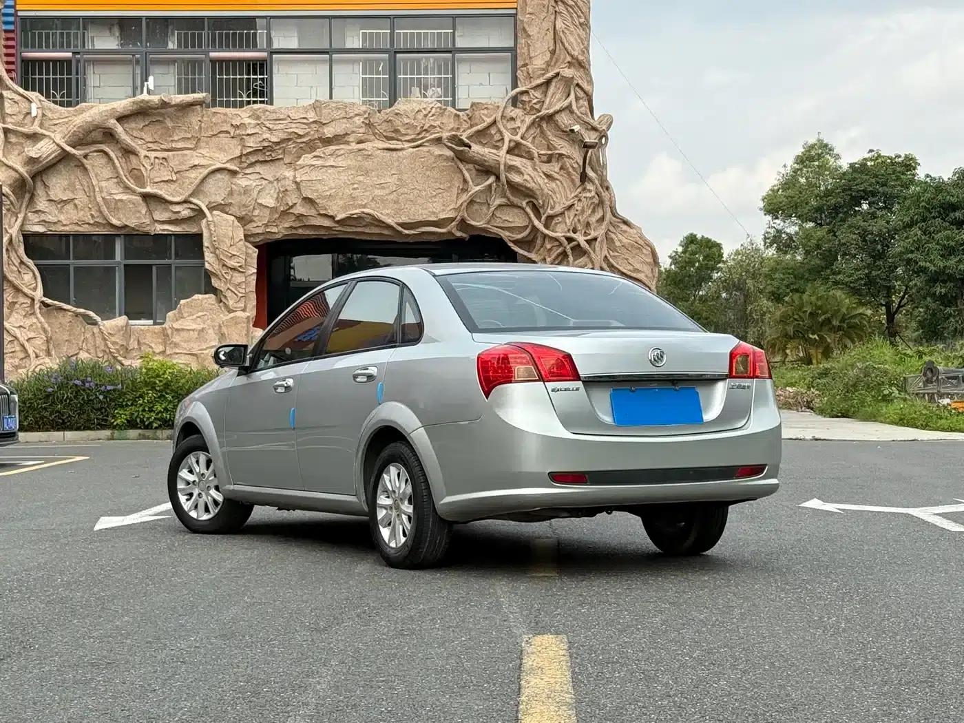 Buick Excelle 2011 1.6LX-AT — миниатюра 3