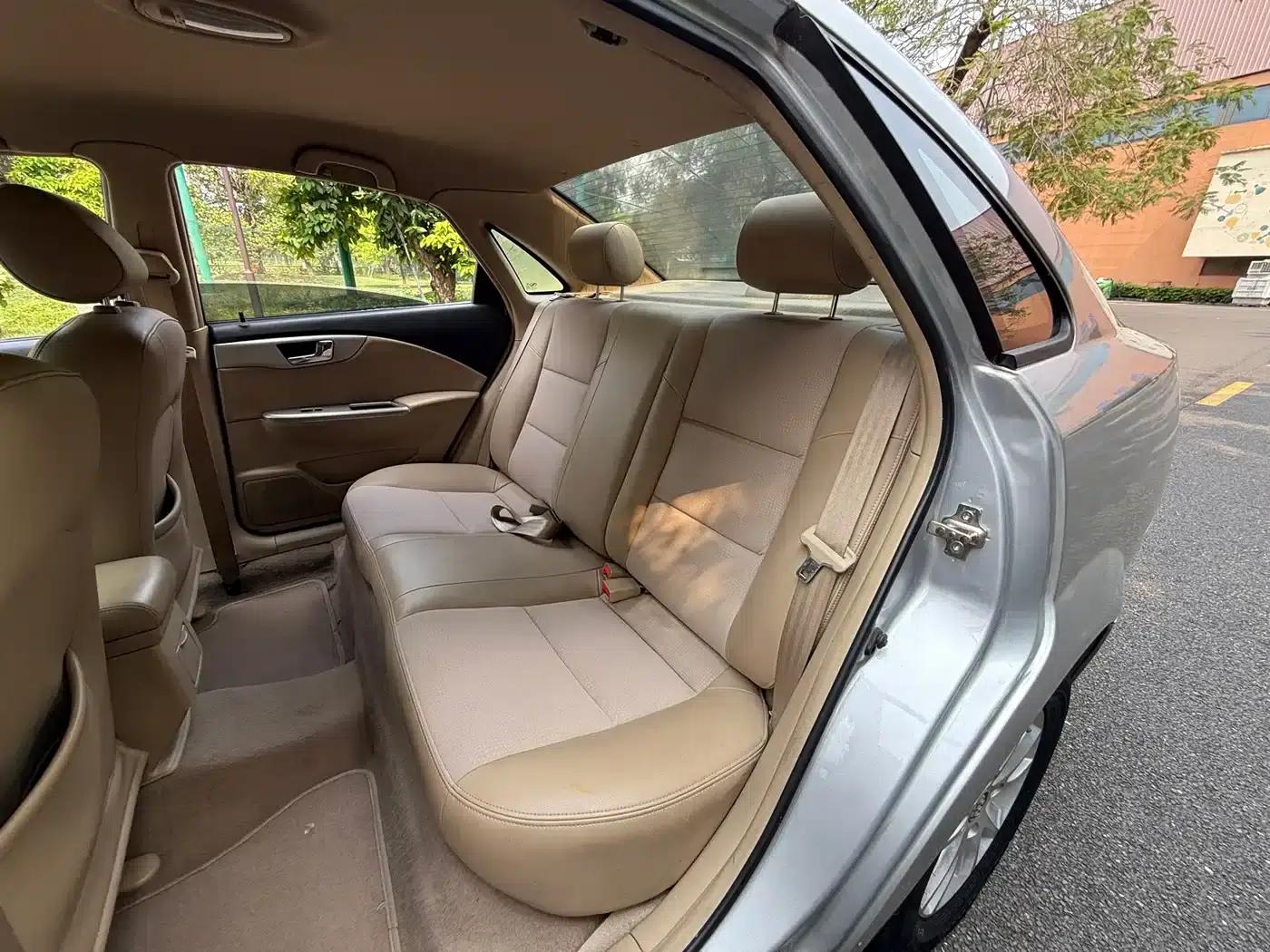 Buick Excelle 2011 1.6LX-AT — миниатюра 8