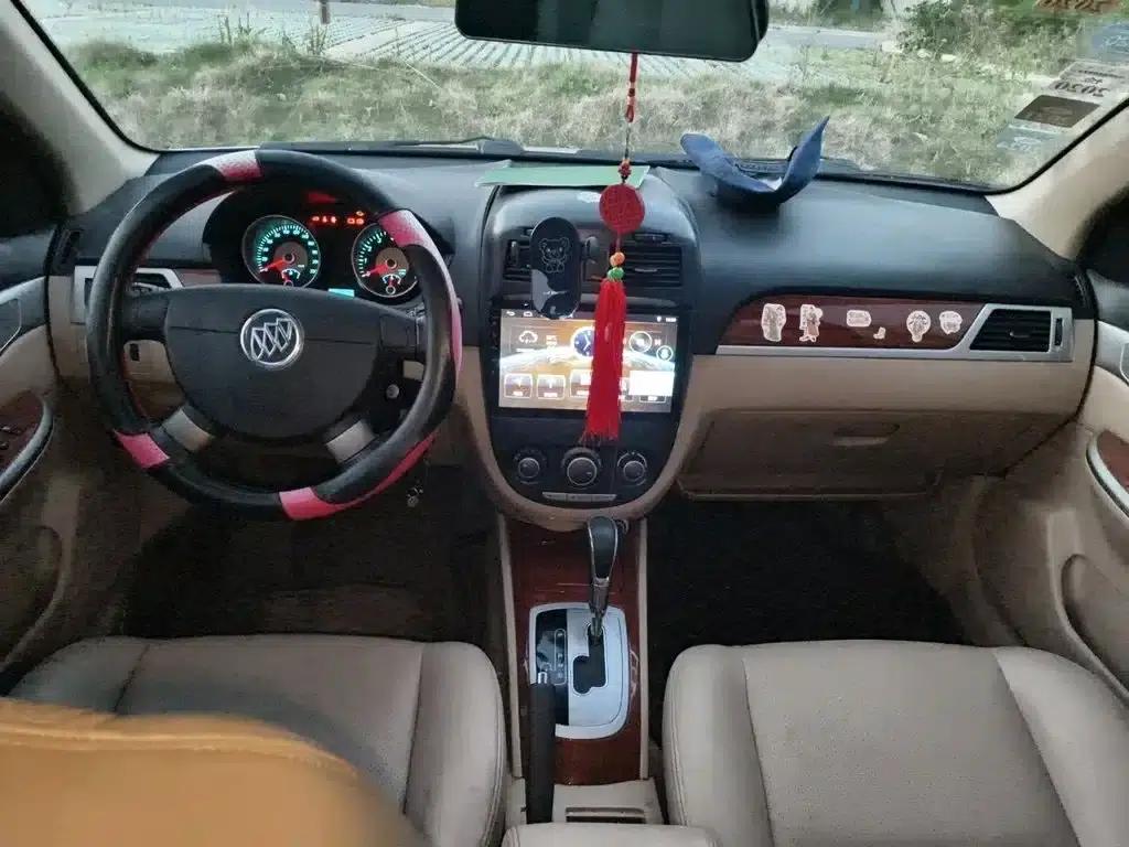 Buick Excelle 2013 1.5L Automatic Premium Edition — миниатюра 13