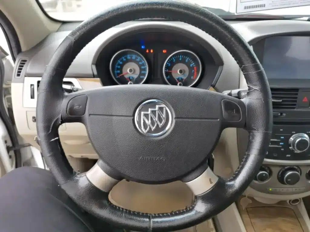 Buick Excelle 2015 1.5L Manual Premium Edition — миниатюра 11