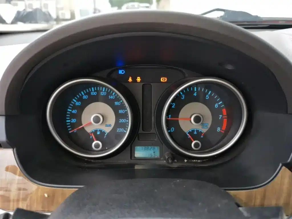 Buick Excelle 2015 1.5L Manual Premium Edition — миниатюра 12