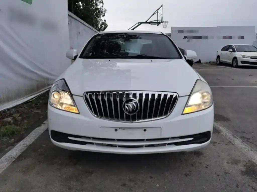 Buick Excelle 2015 1.5L Manual Premium Edition — миниатюра 3