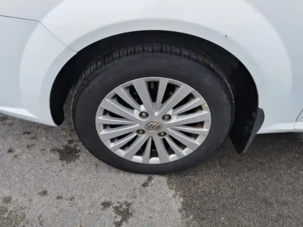 Buick Excelle 2015 1.5L Manual Premium Edition — миниатюра 23